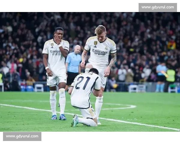 周日德比夜:残阵皇马死磕巴萨,贝林厄姆对决亚马尔 周日德比夜:残阵皇马死磕巴萨,贝林厄姆对决亚马尔