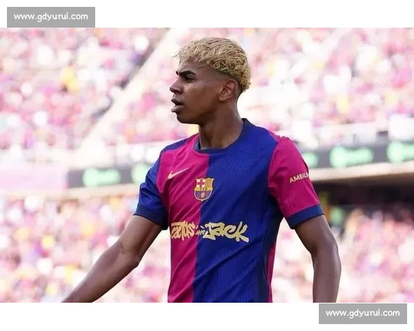 厨房宣言与伯纳乌冷遇:亚马尔父子的德比日 厨房宣言与伯纳乌冷遇:亚马尔父子的德比日